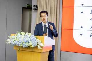 Yongxiang Qiao speaking at the IKT and CTHR opening conference in Beijing